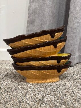 Vintage Boston Warehouse Banana Split Ice Cream Bowls set of 4